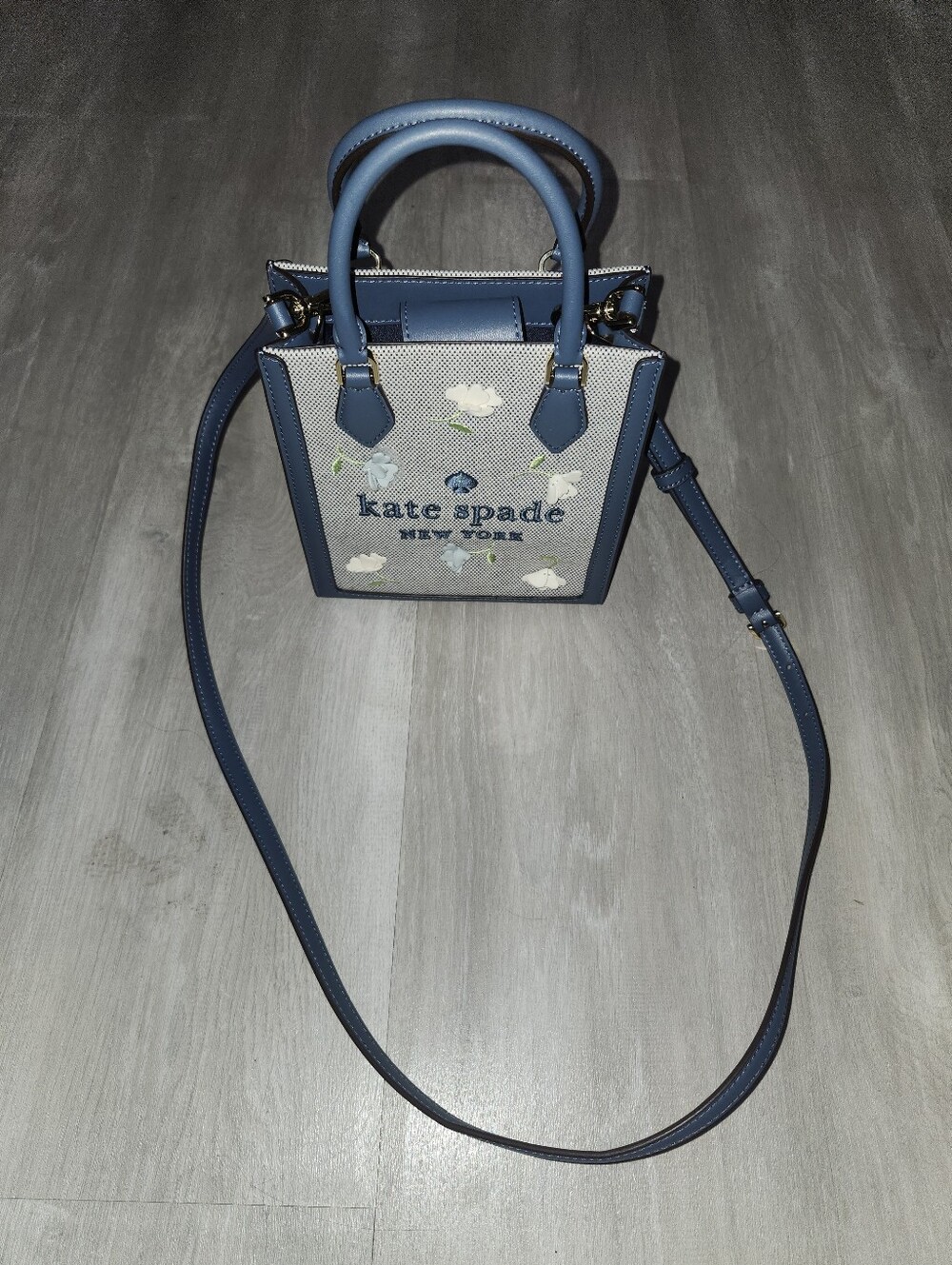 Kate Spade New York Ellie Applique Small Tote 3D floral details